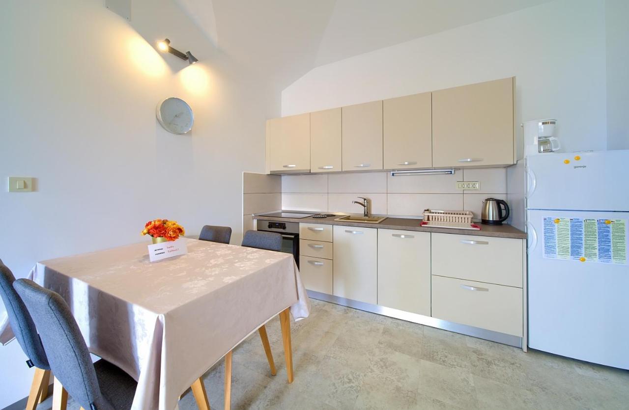 Apartmani Dal 말린스카 외부 사진